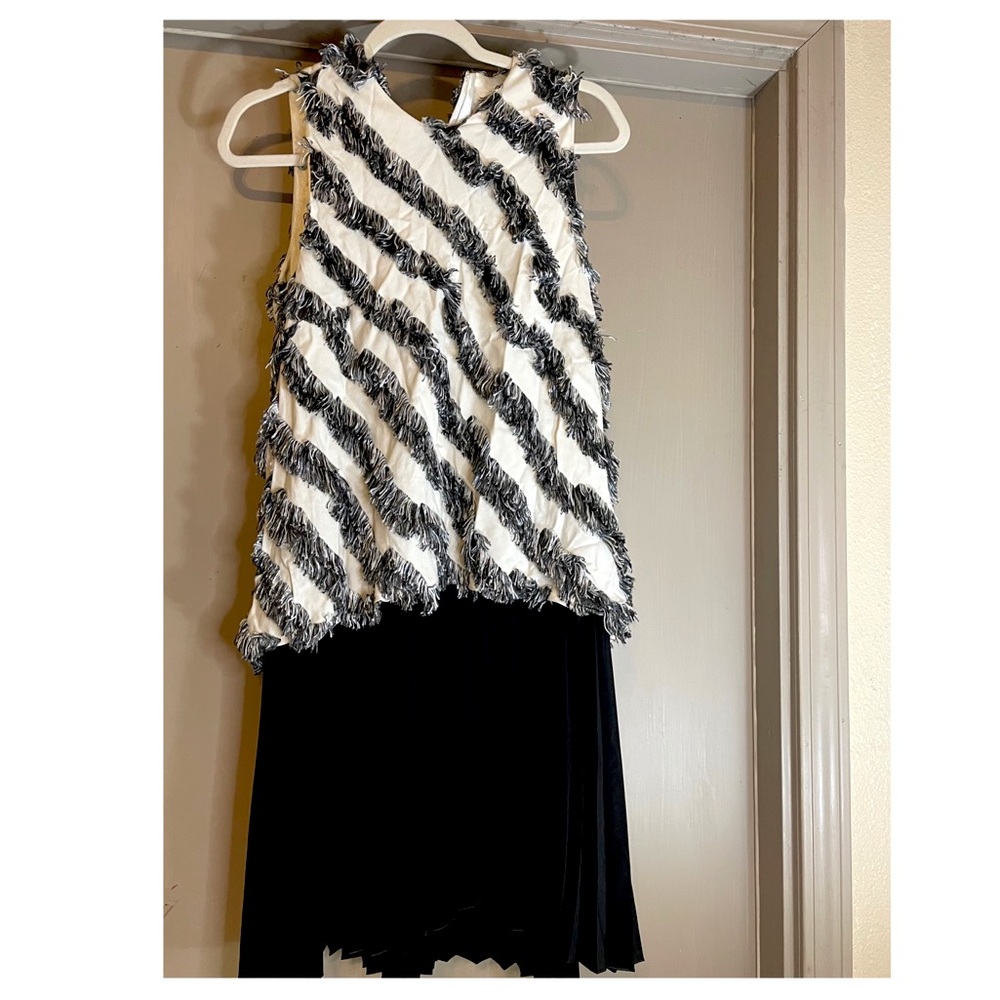 Elegant and classic brand new dress